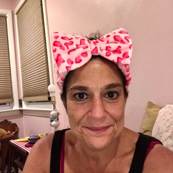 Meet your Posher, Jennifer - Picture 3 of 4